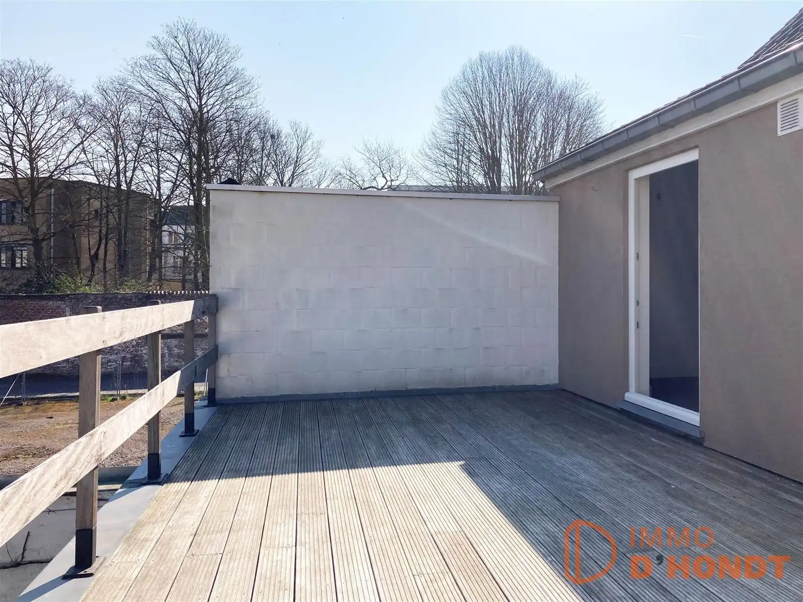 Stadswoning met tuin, terras en garage foto 20
