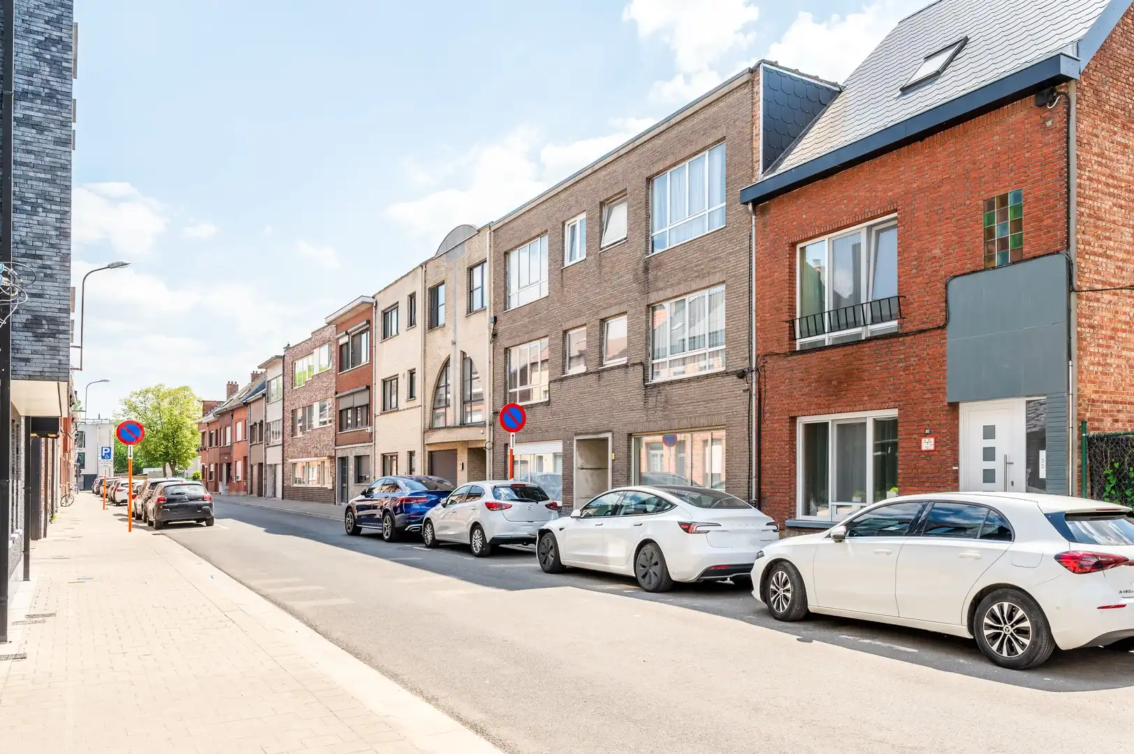 Instapklaar appartement met garage foto {{pictureIndex}}