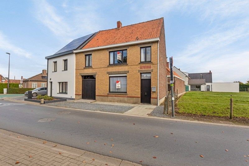 Kloeke, te renoveren, halfopen woning te koop met 3 slaapkamers in hartje Aarsele TE KOOP! foto 24