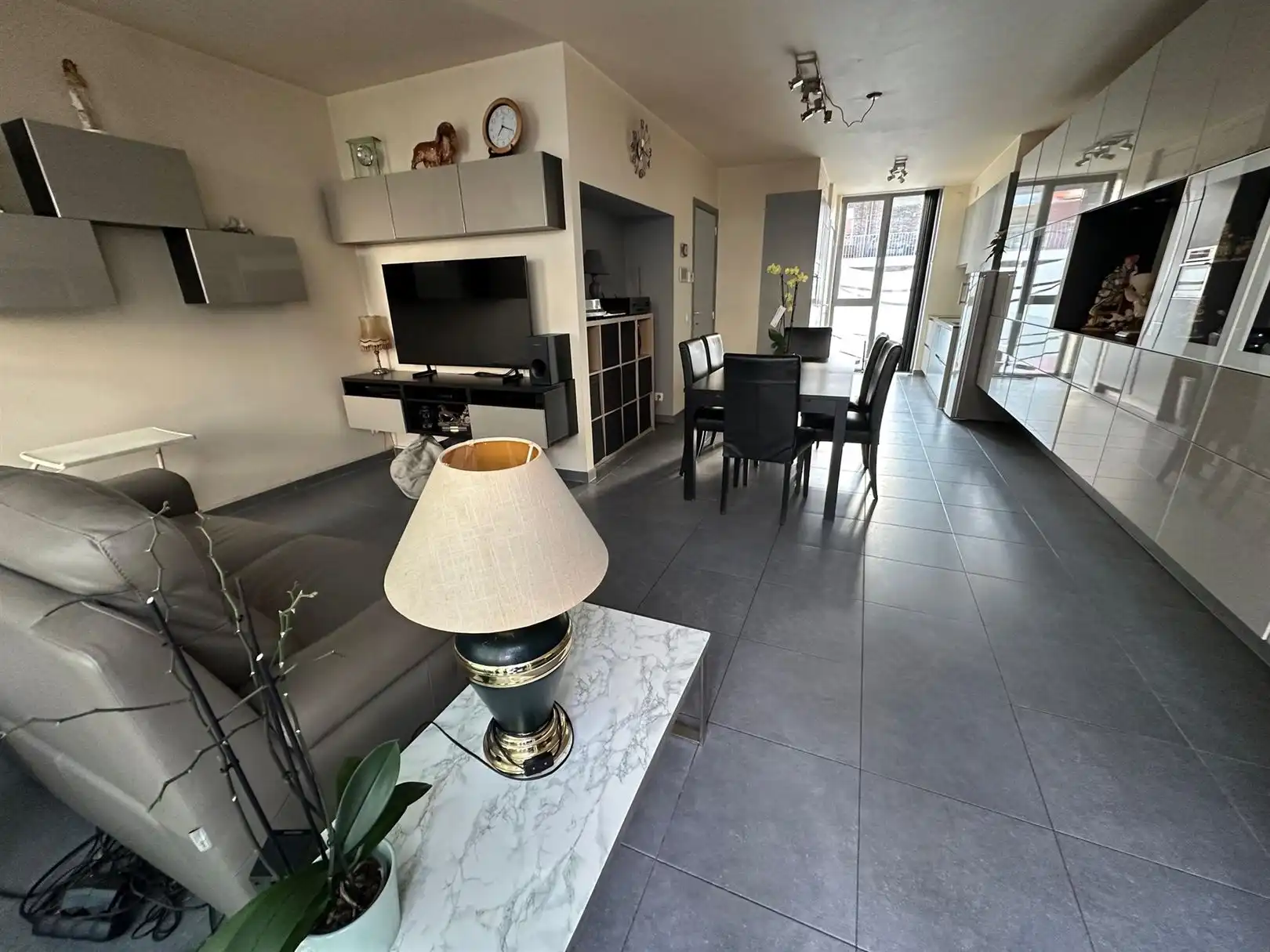 Woning met 3 slp's, terras, stadstuin en tuinberging foto 3