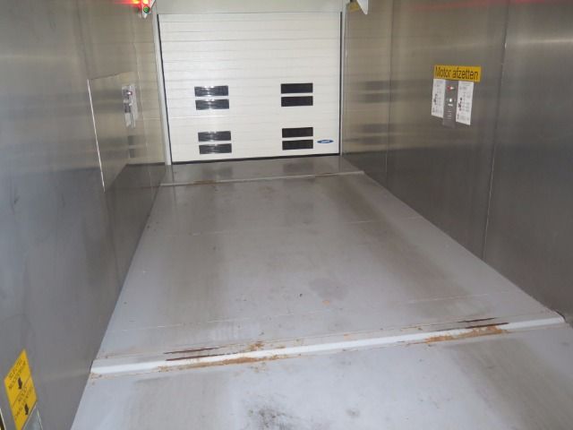 Ondergrondse parkeerplaats foto 2