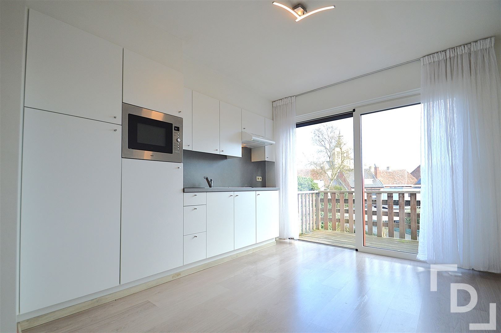 Dakappartement te huur in centrum Poperinge. foto 3