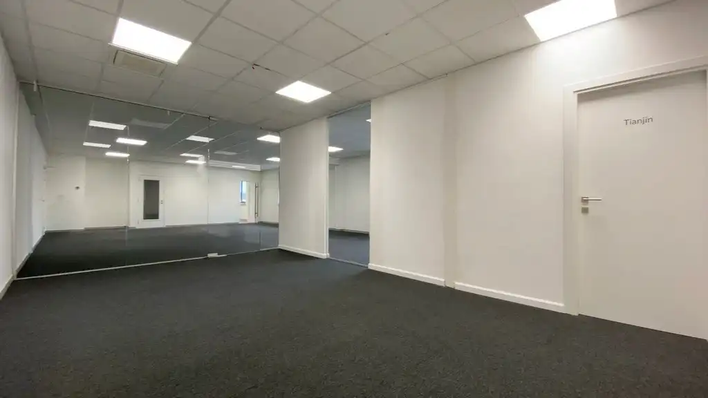 Kantoor te huur in Dionysius KMO-center vlakbij E40 in Gent foto 6