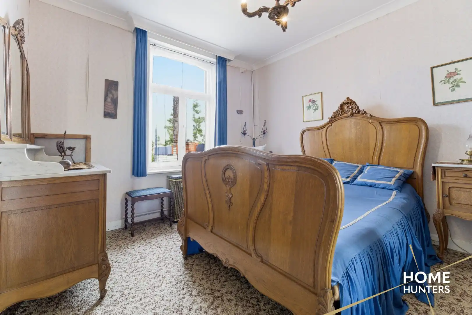 Karaktervolle te renoveren woning met 4 slaapkamers en ruime tuin te Ieper foto 19