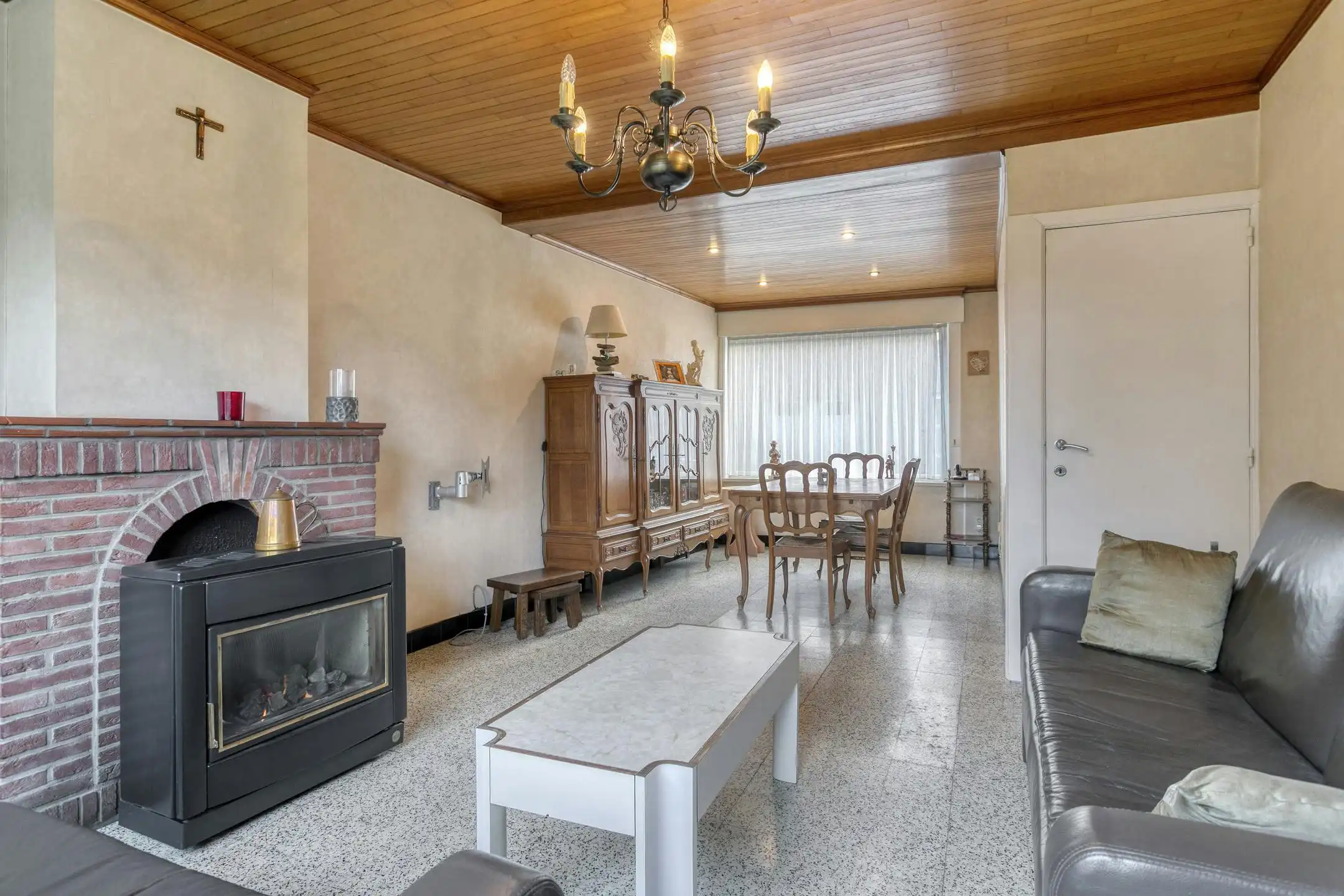 Te renoveren gezinswoning met leuke tuin in Geluwe foto 3