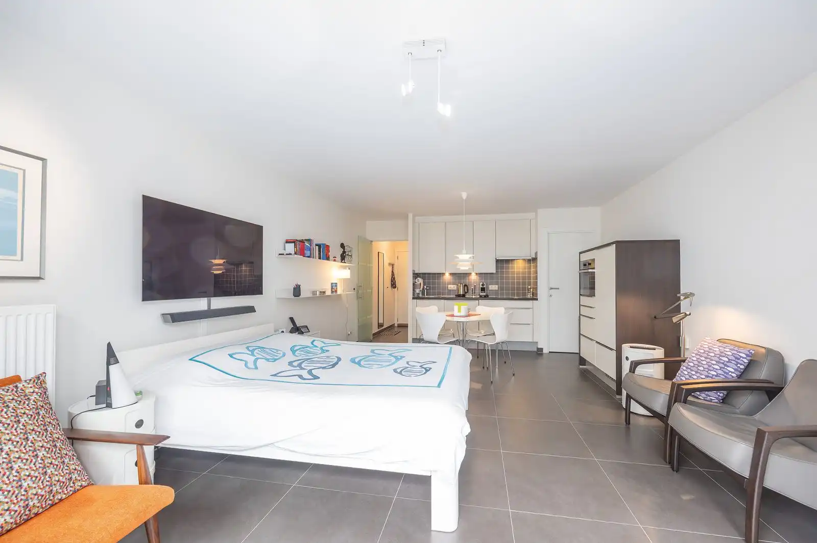 Moderne studio met een zonnig terras en lateraal zeezicht foto 4