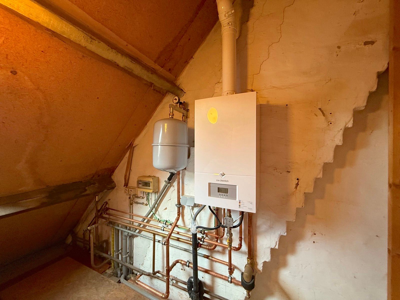 Half open woning met 4 slaapkamers, tuin en garage foto 24