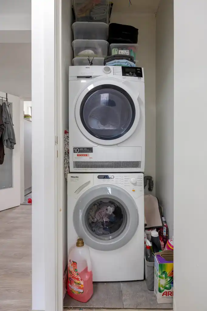 Instapklaar 2-slaapkamerappartement met garage foto 14