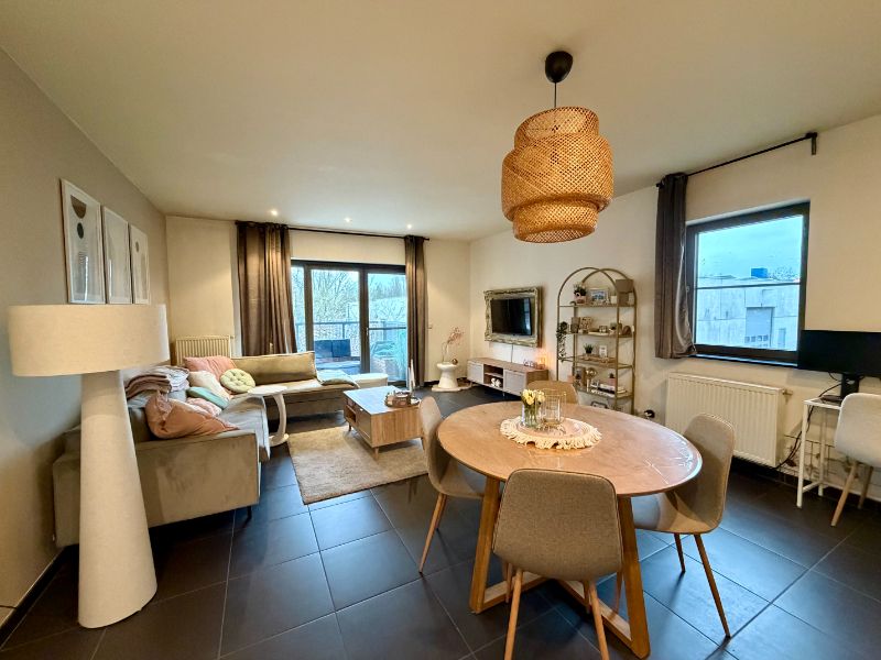 INSTAPKLAAR 1-SLAAPKAMERAPPERTEMENT MET TERRAS EN AUTOSTAANPLAATS foto 2