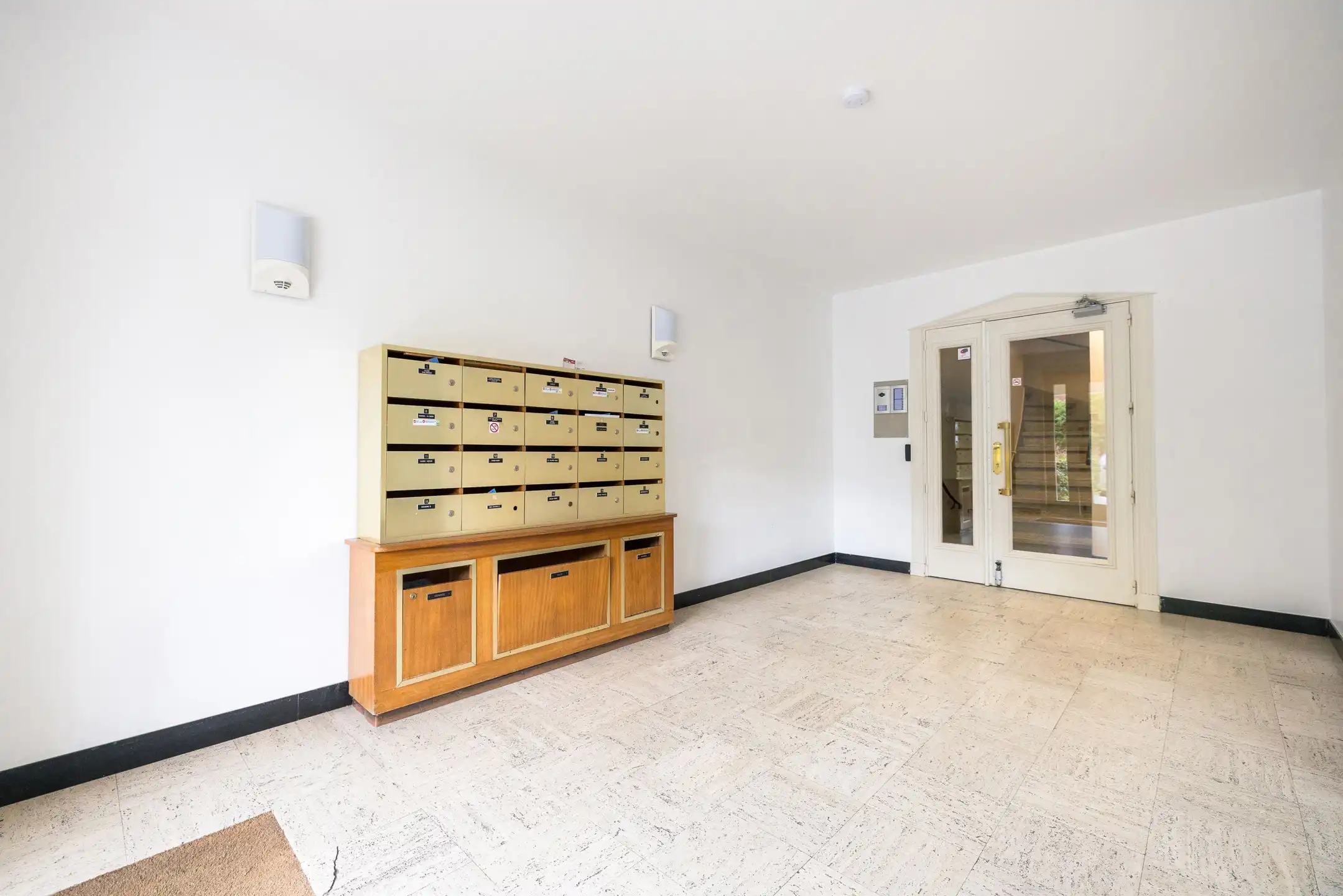 Appartement met 1 slaapkamer + werkkamer en tuin foto 15
