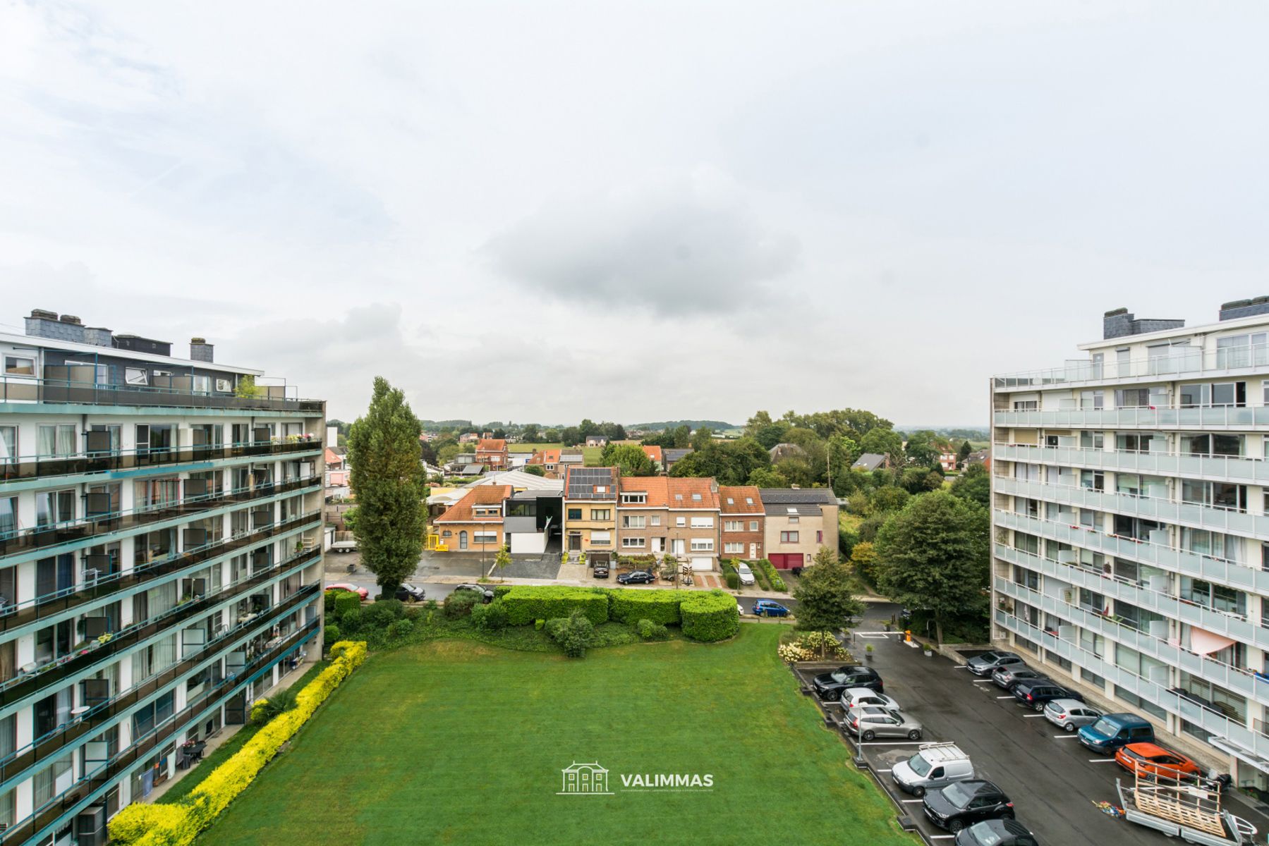 Verzorgd appartement met 3 terrassen en een ruime garage... foto 10