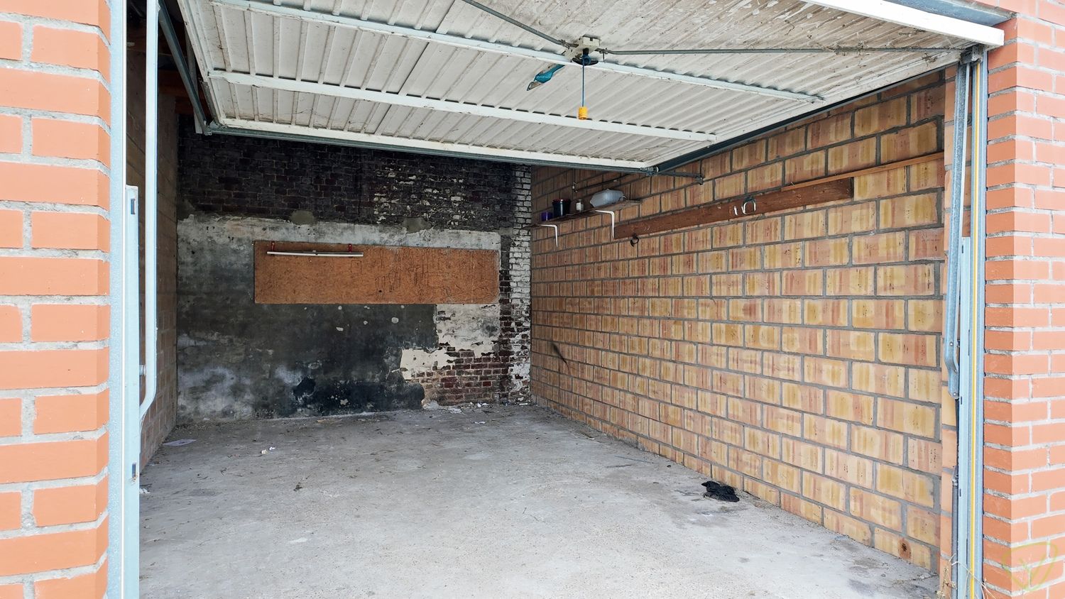 Gerenoveerde arbeiderswoning met drie slaapkamers en garagebox foto 24