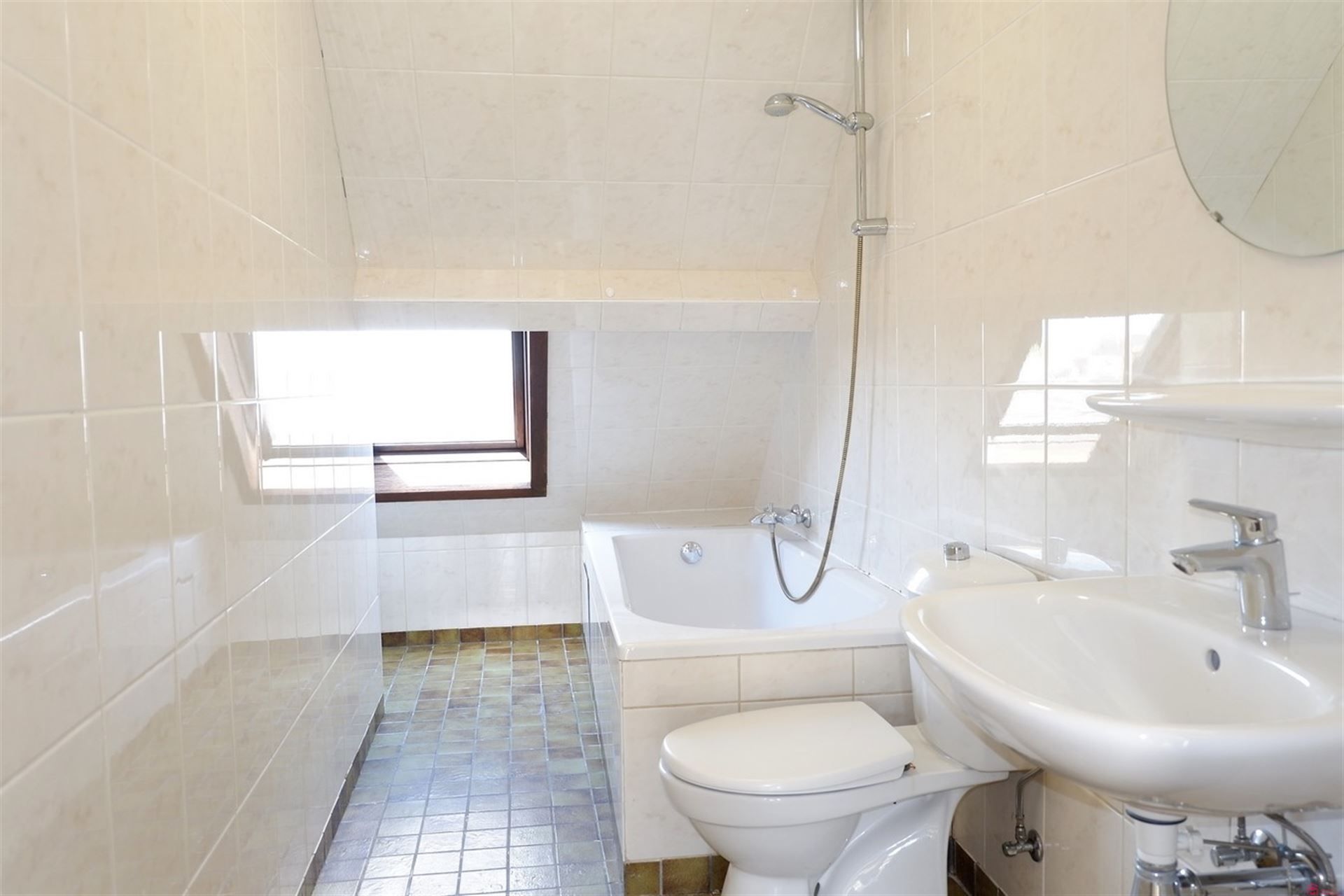 Duplex appartement te Wevelgem foto 11