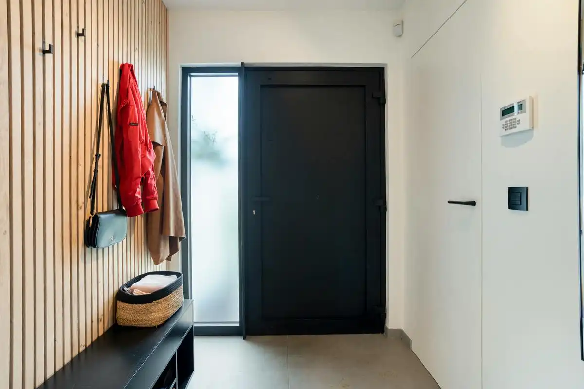 Gerenoveerde bungalow te koop in Kuurne! foto 10