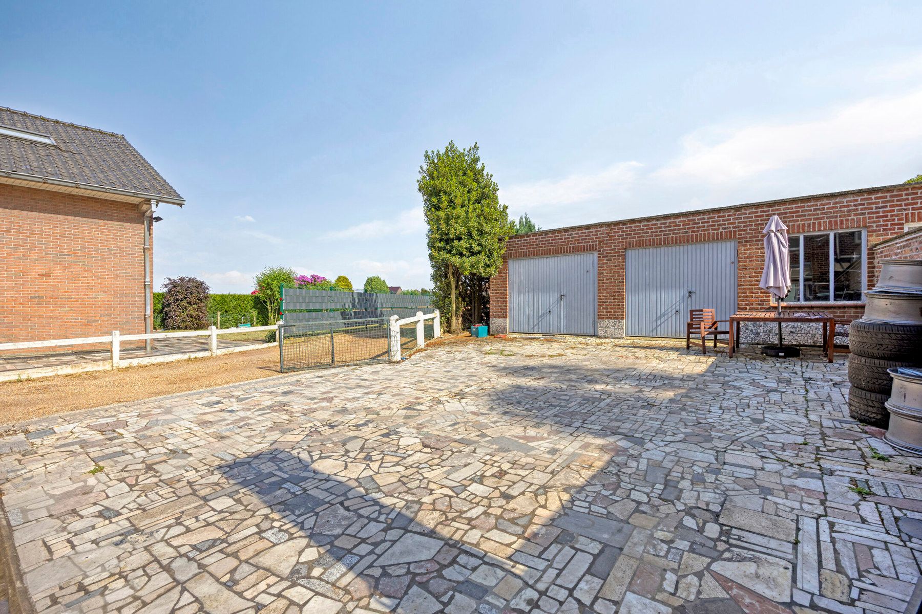 Gerenoveerde driegevelwoning nabij Halle foto 17