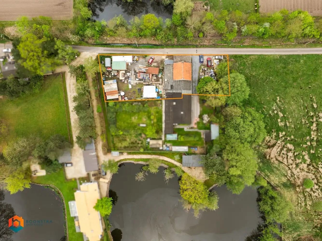 Zonevreemde casco woning met veel potentieel te Putte foto 17
