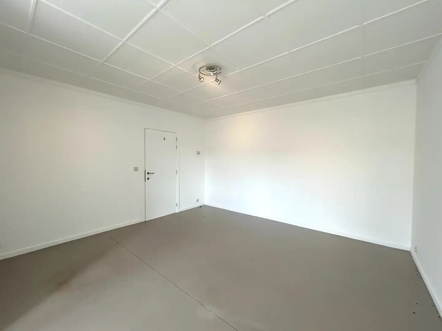 Instapklaar appartement met 1 slaapkamer te Gits! foto 3