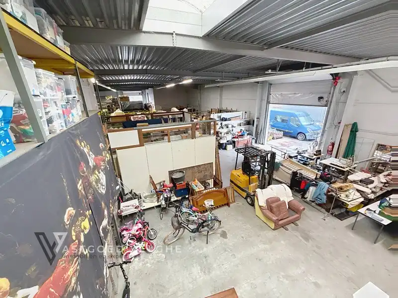 🏭 Multifunctioneel industriepand met loods, woon-/atelierinrichting en uitbreidingspotentieel met een totale nuttige oppervlakte van 1300m² ! foto 6
