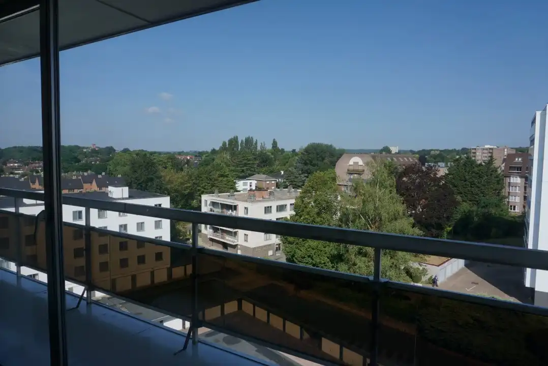 Deels gemeubeld appartement met garagebox en kelder foto 16