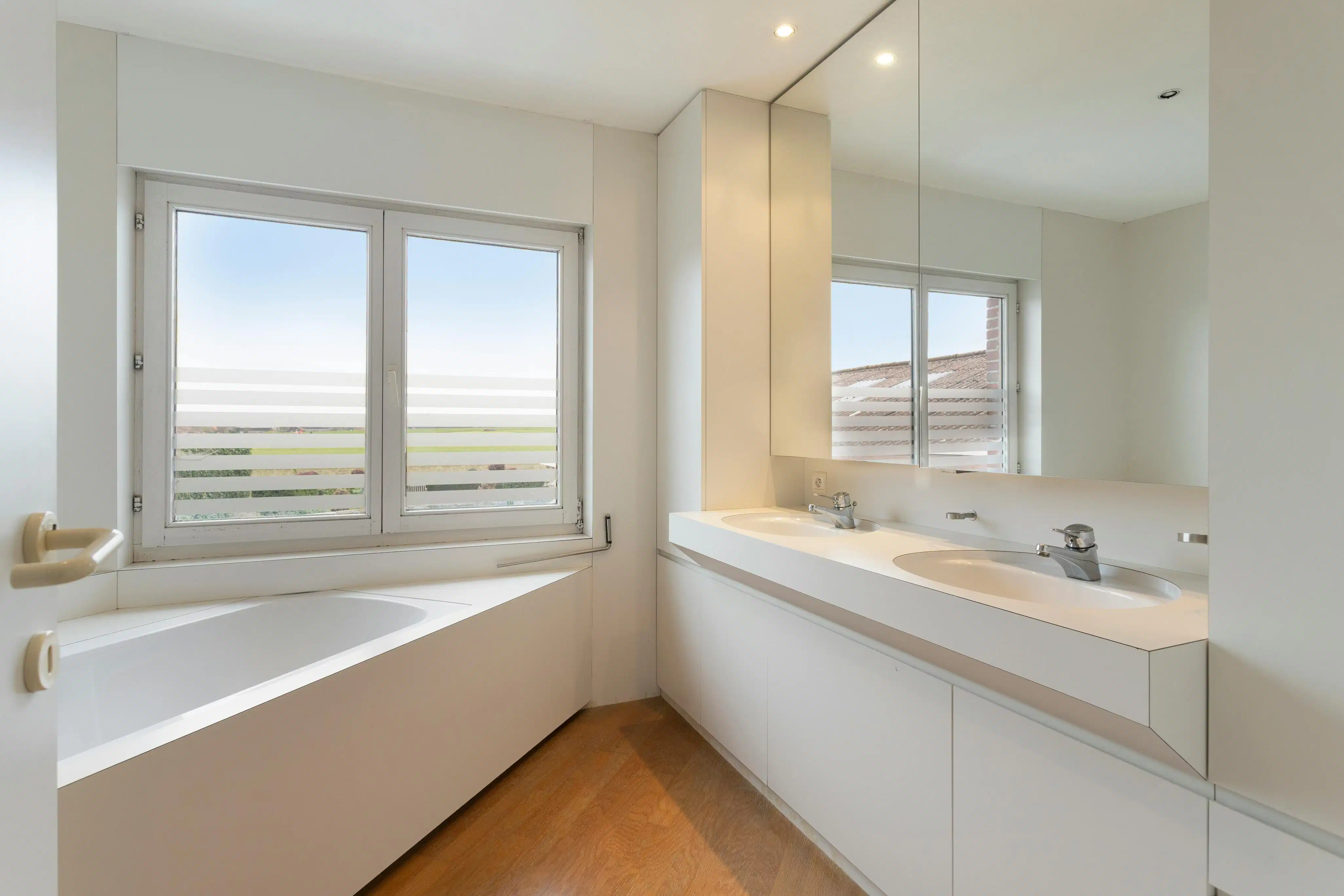 Ruime gezinswoning met prachtig verzicht foto 20