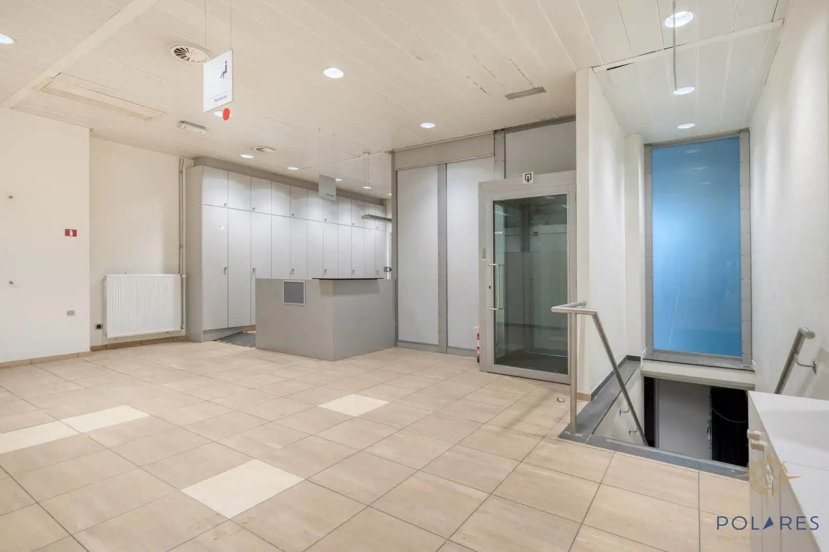 Zeer groot kantoorpand in de winkelstraat van Vilvoorde foto 6