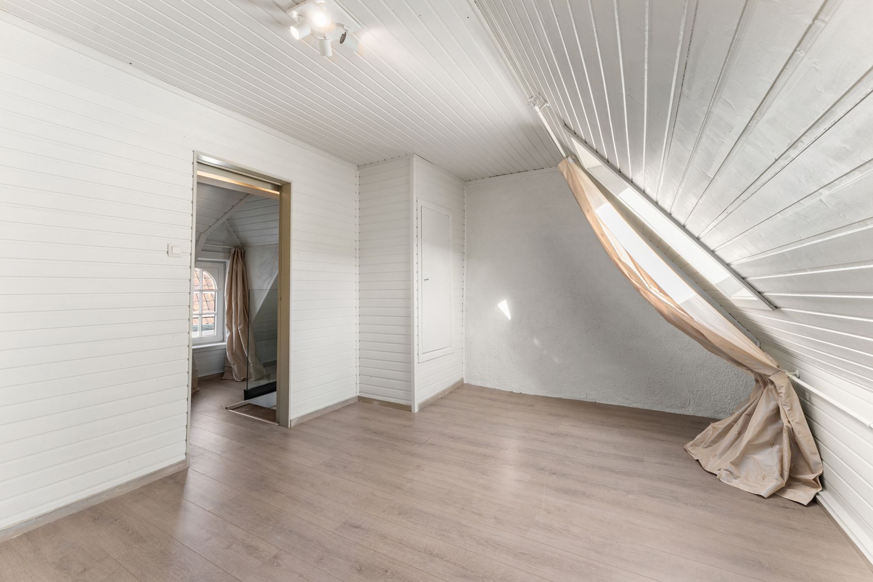 Instapklare woning op een goede locatie nabij centrum Brugge foto 10