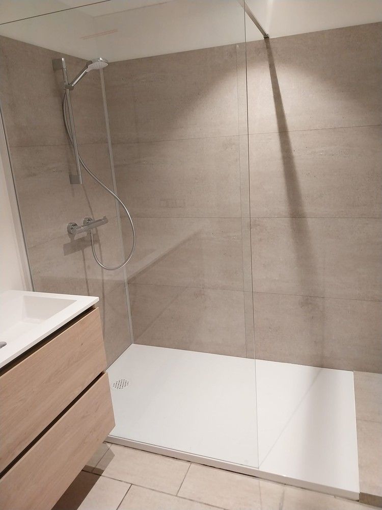 Luxe gelijkvloers appartement met grote tuin in Ruddervoorde foto 11