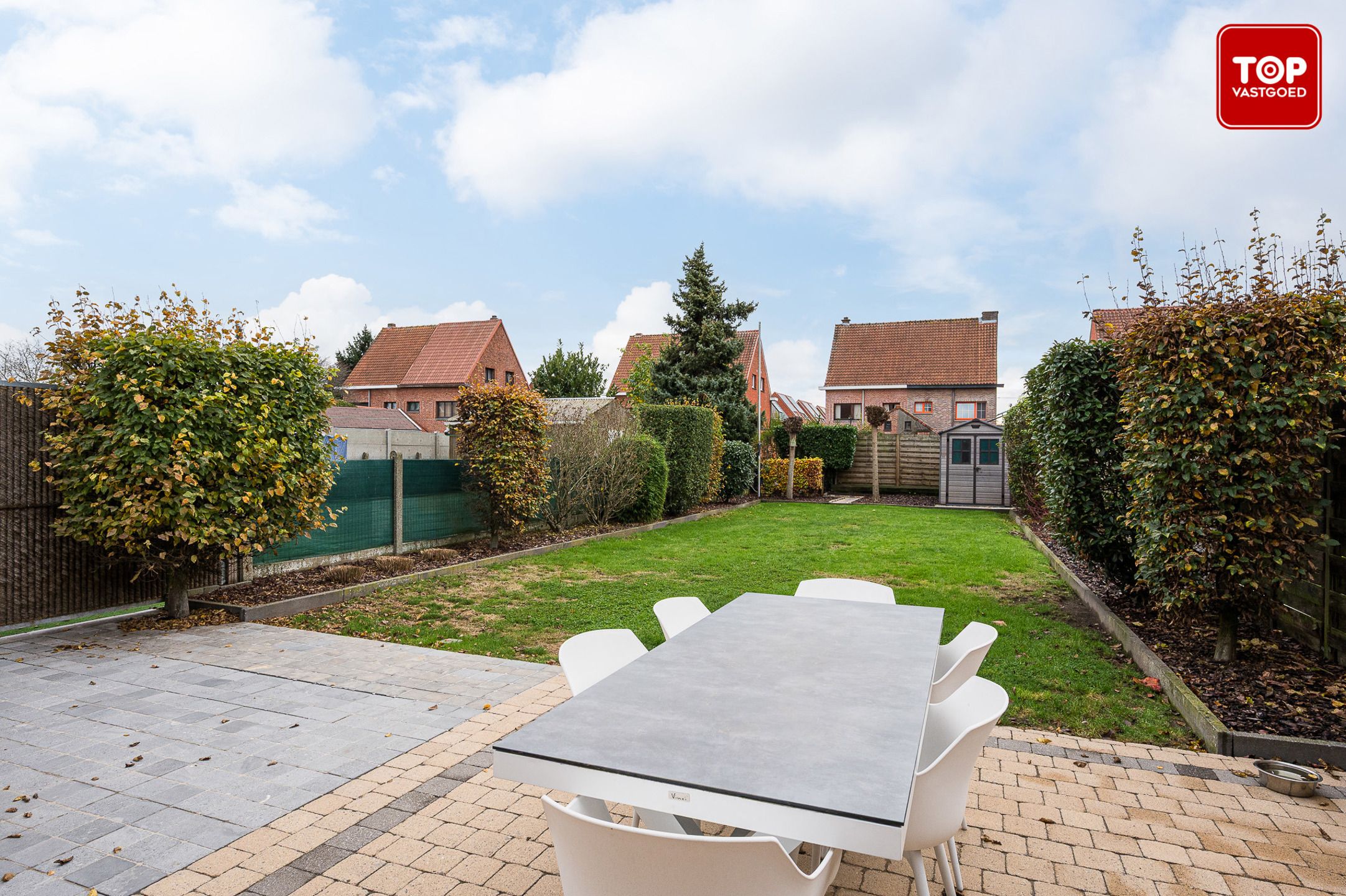 Instapklare woning met 4 slaapkamers en prachtige tuin foto 22