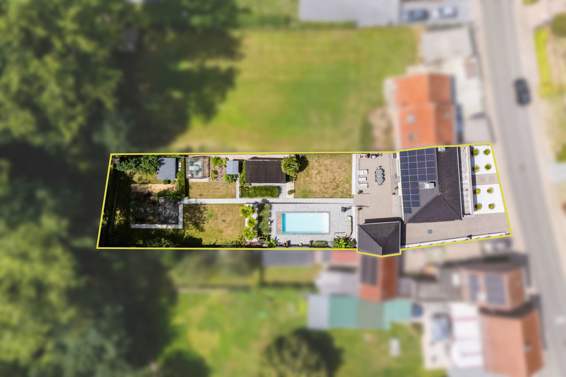 Instapklare woning 4 slpks met zwembad en poolhouse foto 4