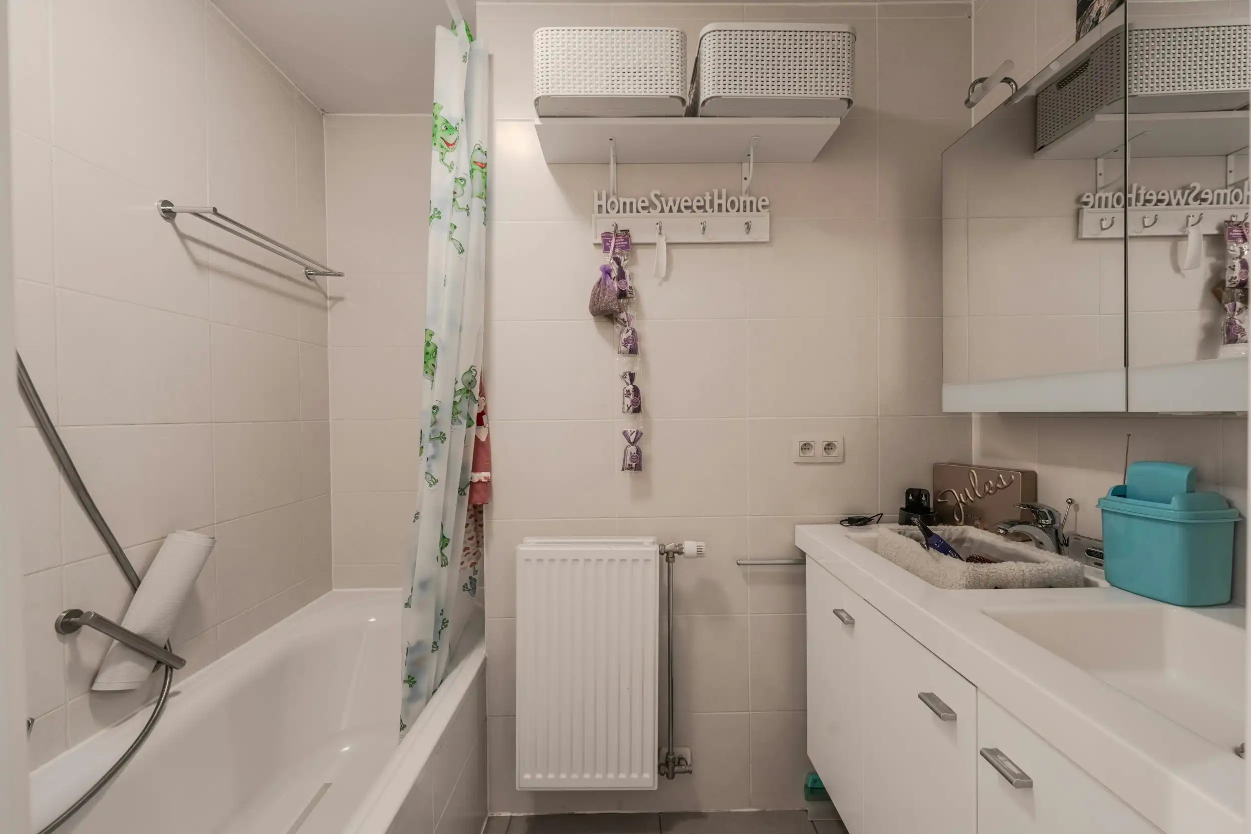 Instapklaar 2-slaapkamerappartement in recente residentie foto 9