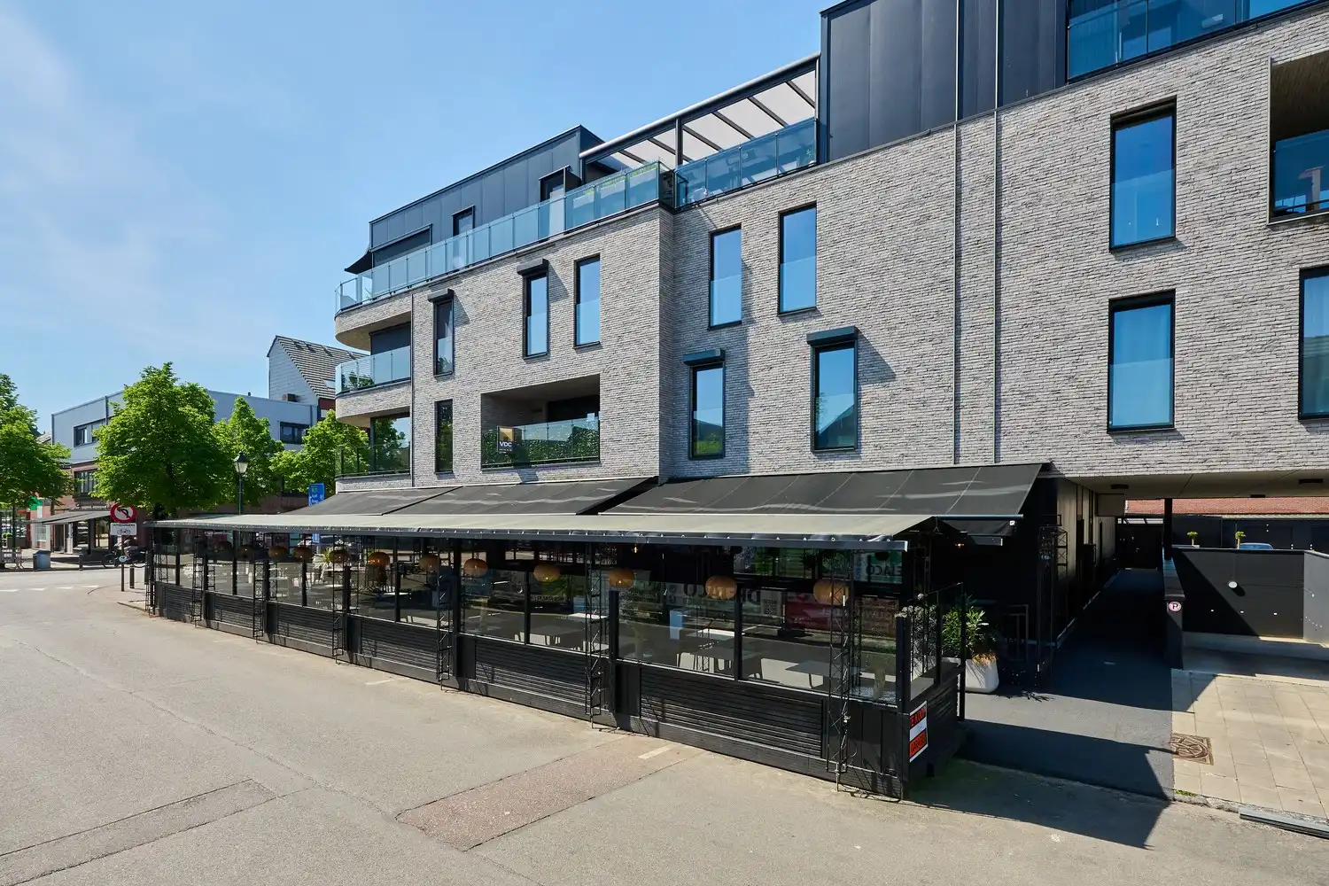 Uniek handelspand op toplocatie in het aangename centrum van Leopoldsburg foto 3