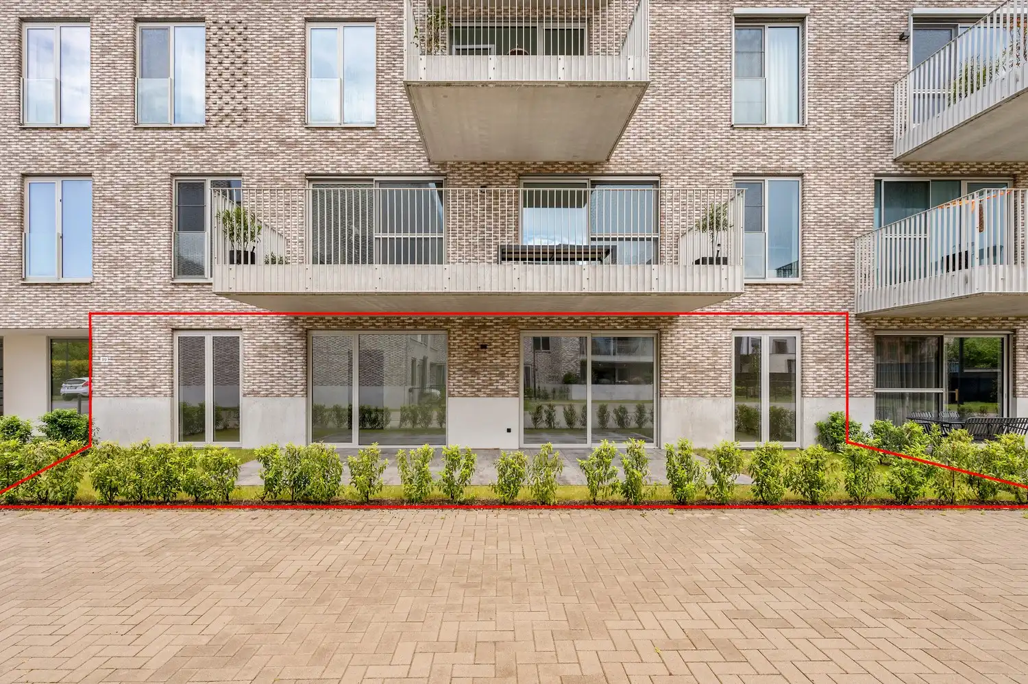 PRACHTIG 3 SLAAPKAMER APPARTEMENT MET ONDERGRONDSE AUTO-STAANPLAATS EN AANPALENDE BERGING foto 23