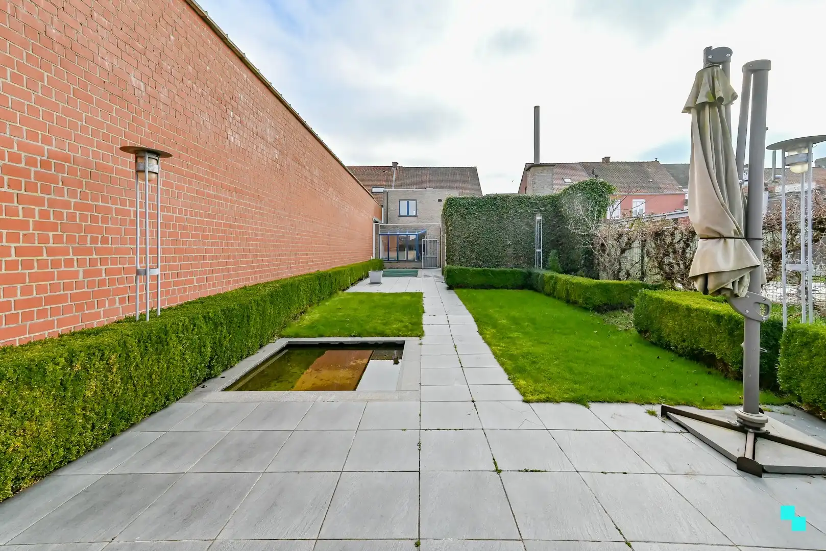 Bijzonder ruime handelswoning in centrum Lendelede foto 30