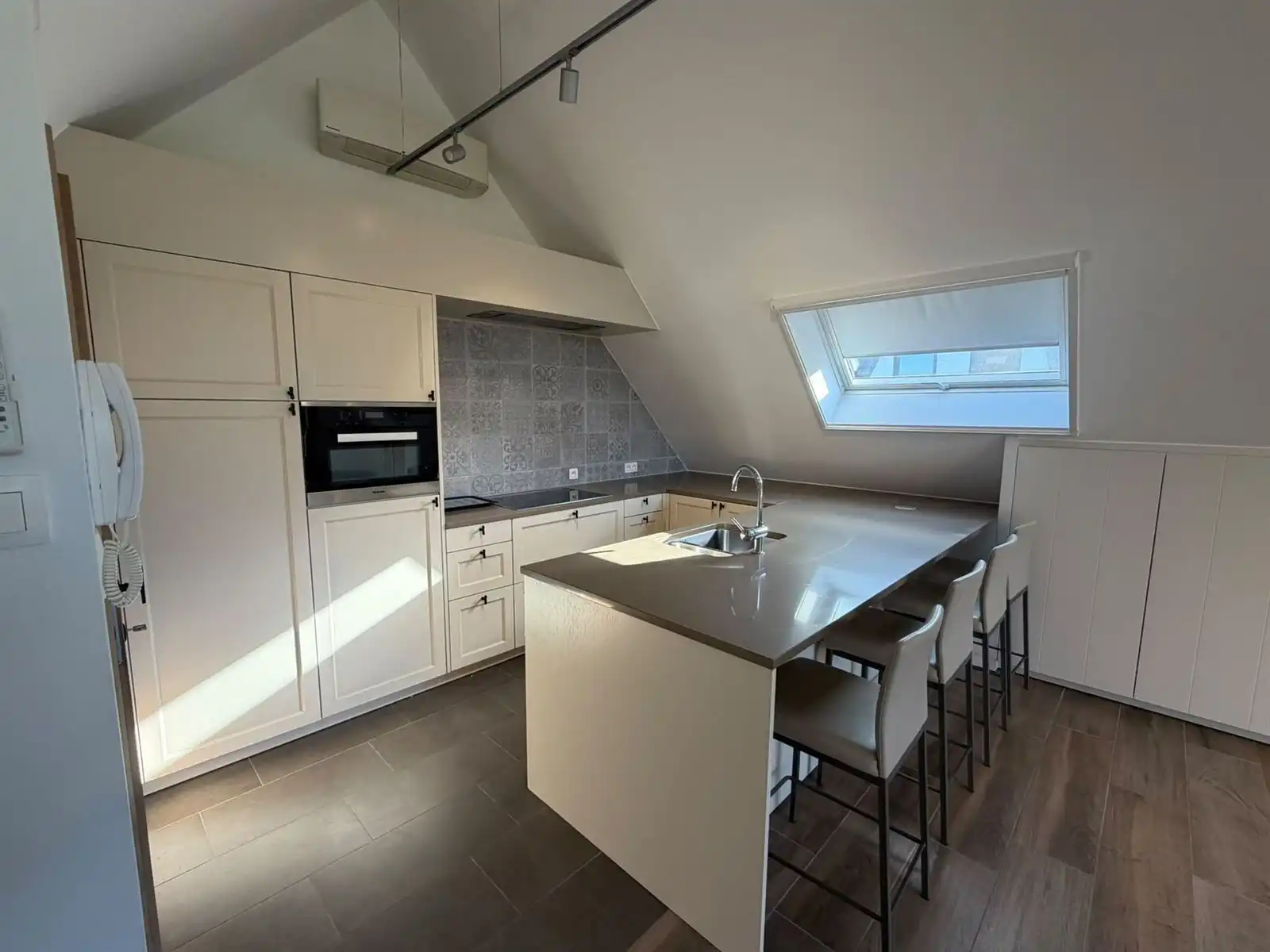 Open bebouwing met twee slaapkamers en 2 ruime terrassen foto 21