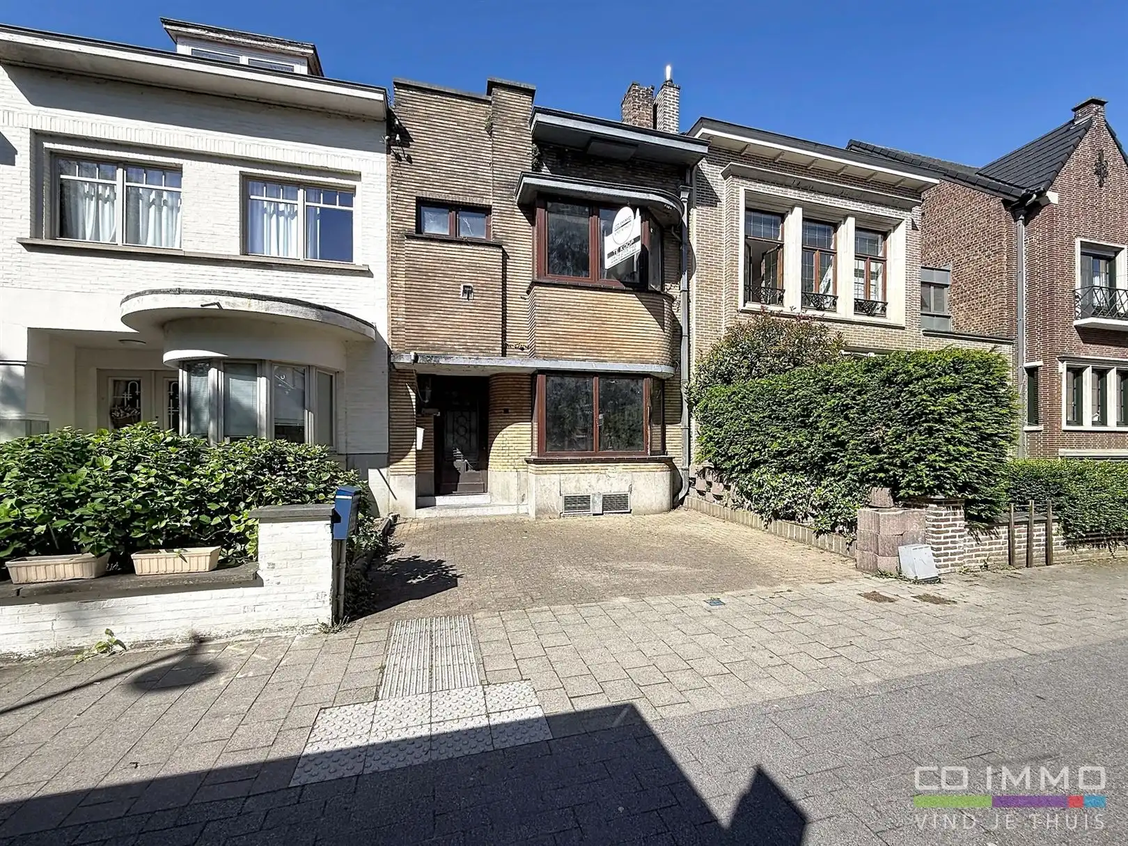 Ruime stadswoning met tuin, te renoveren, 2a 68ca foto 2