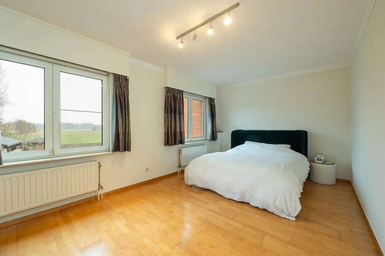 Gezellige woning met garage en vrij zicht achteraan foto 13