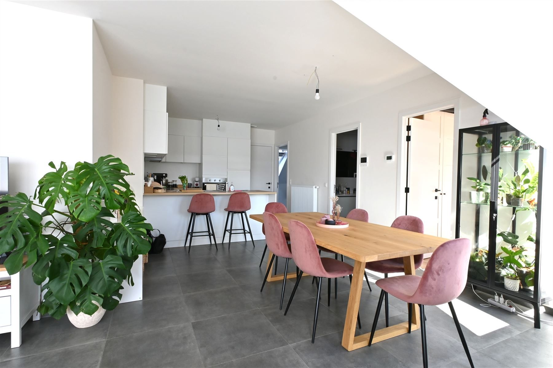 Lichtrijk en instapklaar dakappartement foto 3