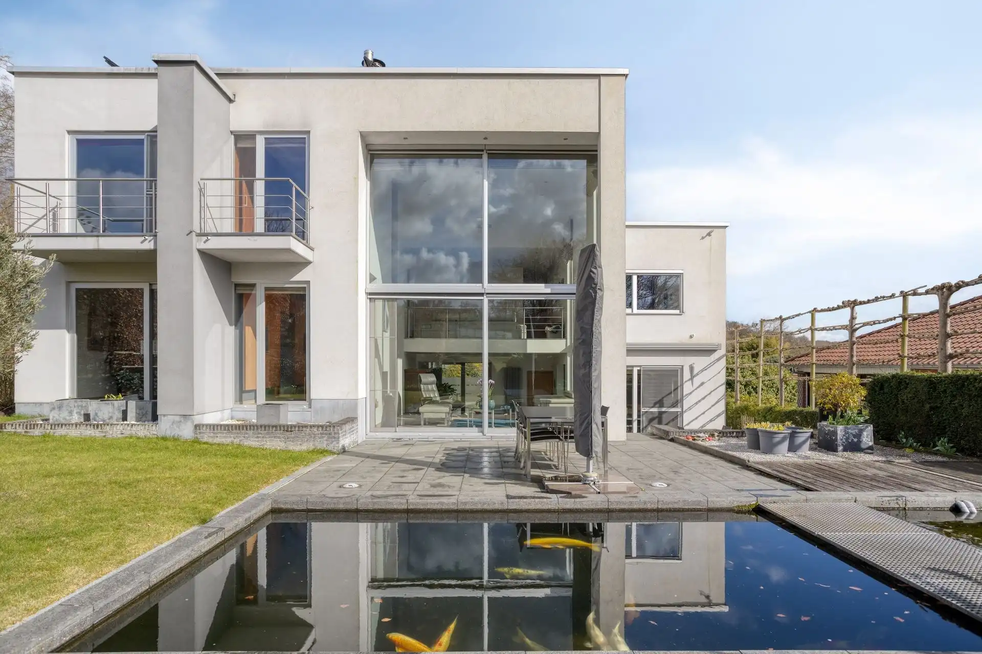 Lichtrijke, moderne villa in perfecte staat op rustige locatie foto 36