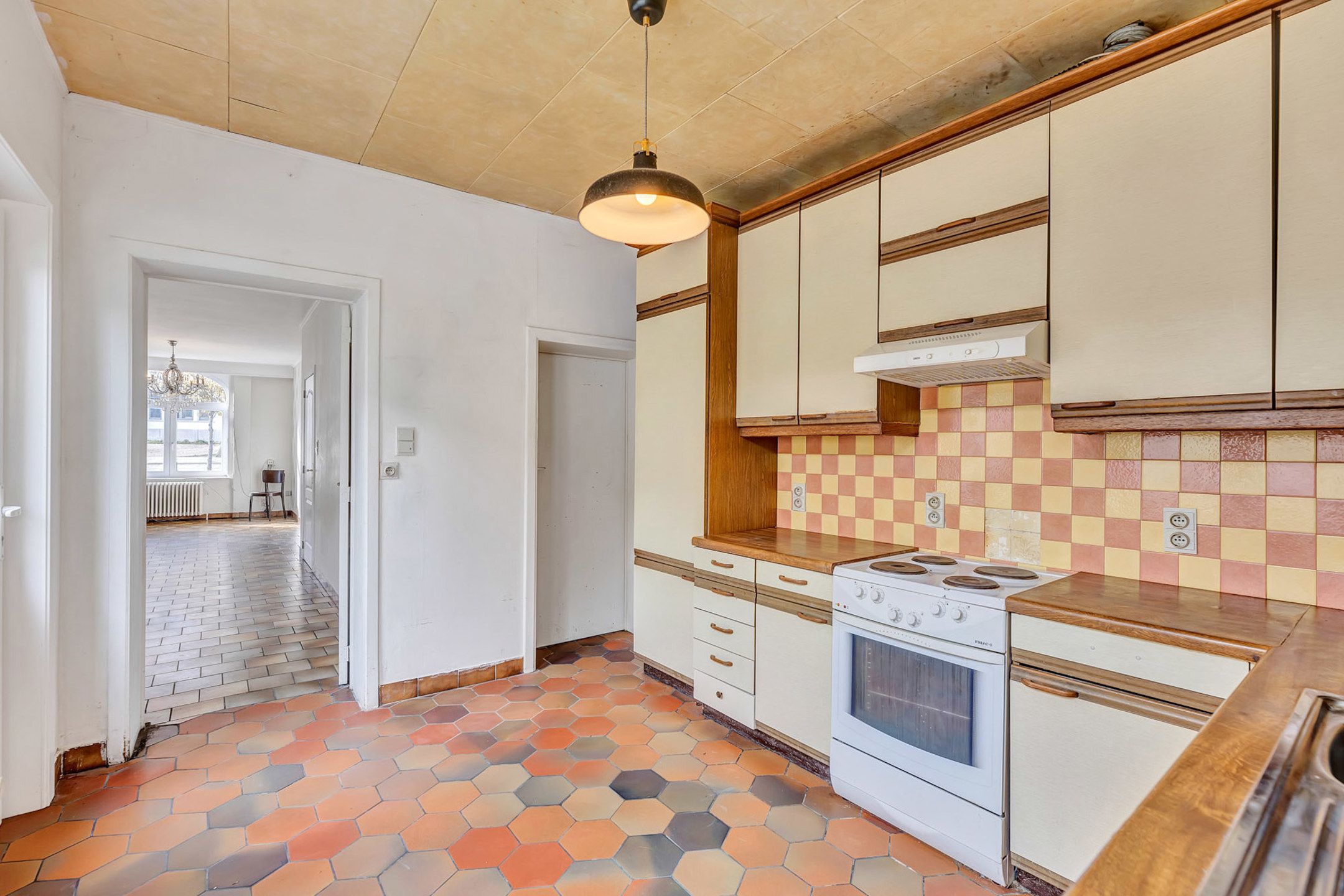 Op te frissen woning met tuin in Ternat! foto 10