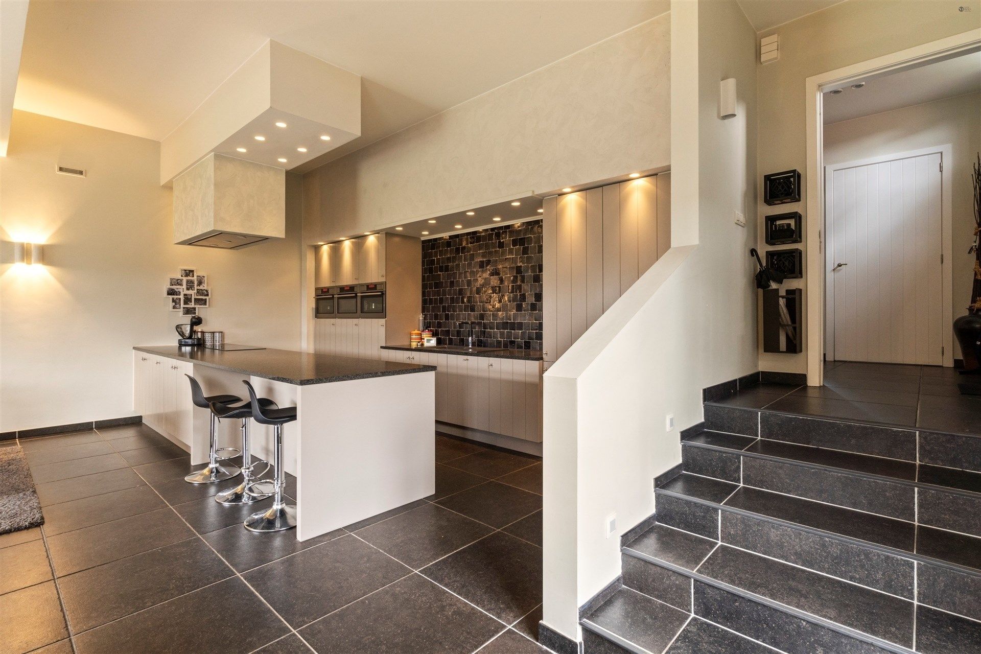 Top gelegen HOB met ruimte tot 5 slaapkamers op een toplocatie foto 8