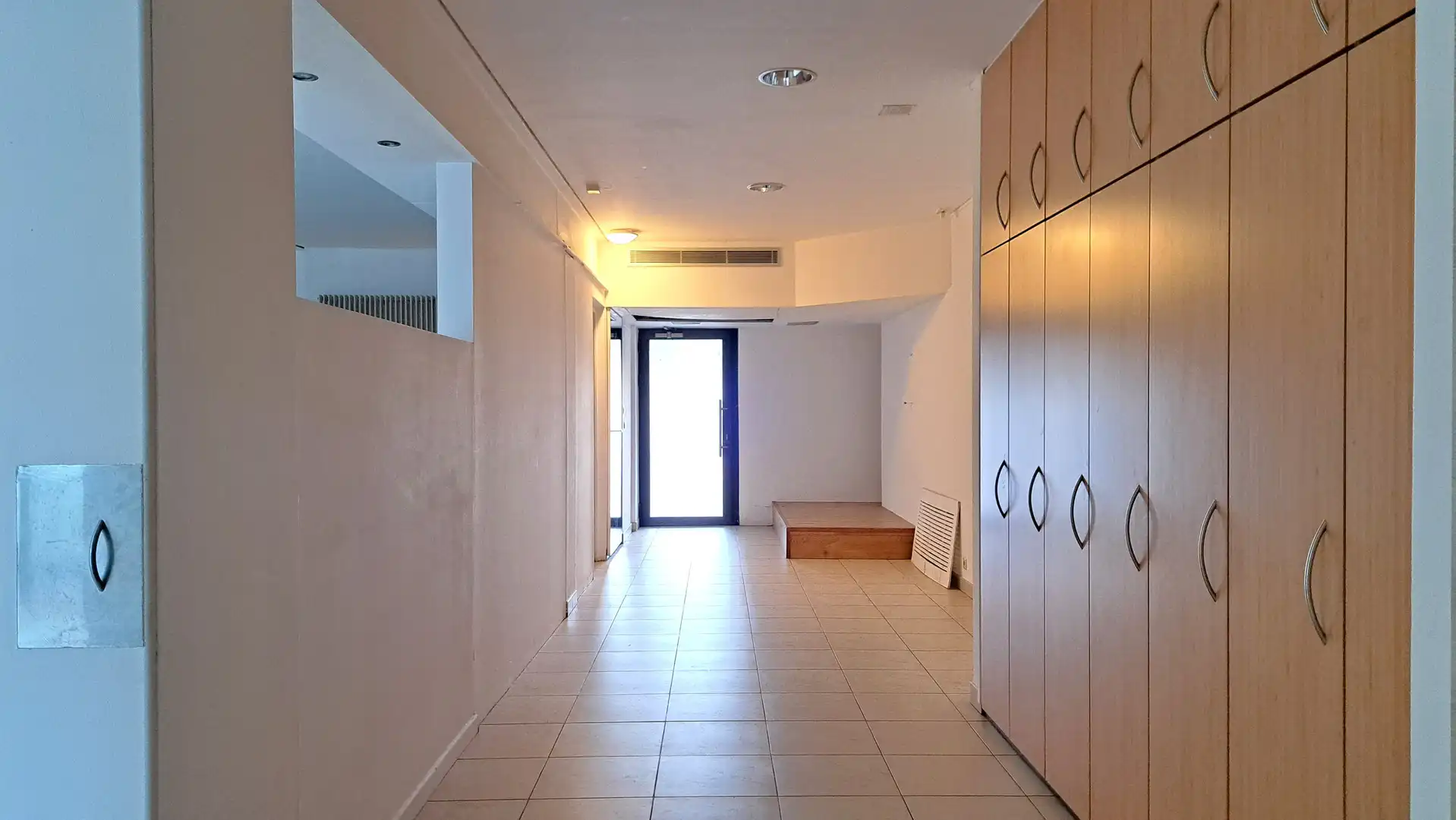 Ruime loft dichtbij station foto 3