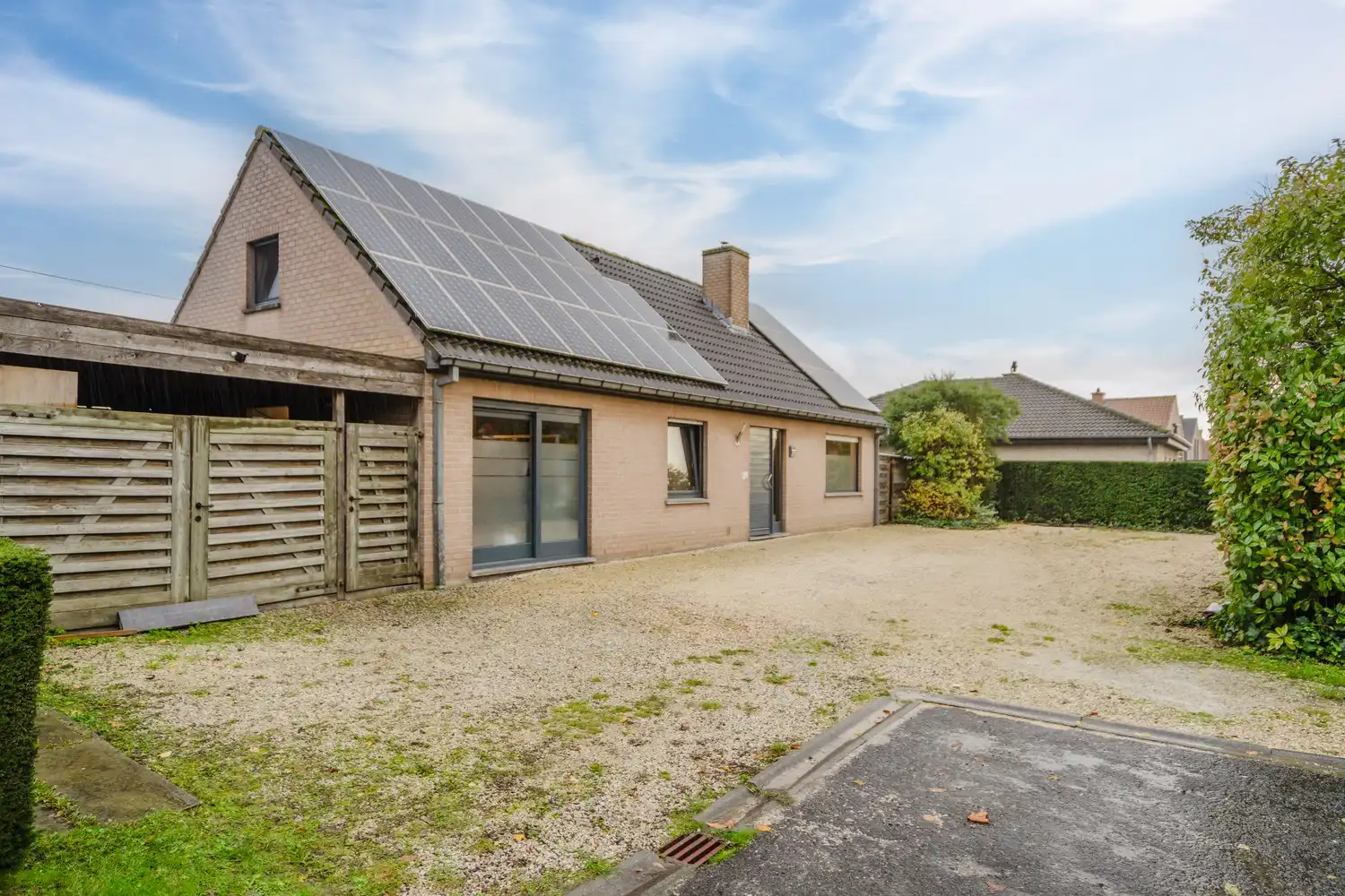 Hoofdfoto van de publicatie: INSTAPKLARE GEZINSWONING