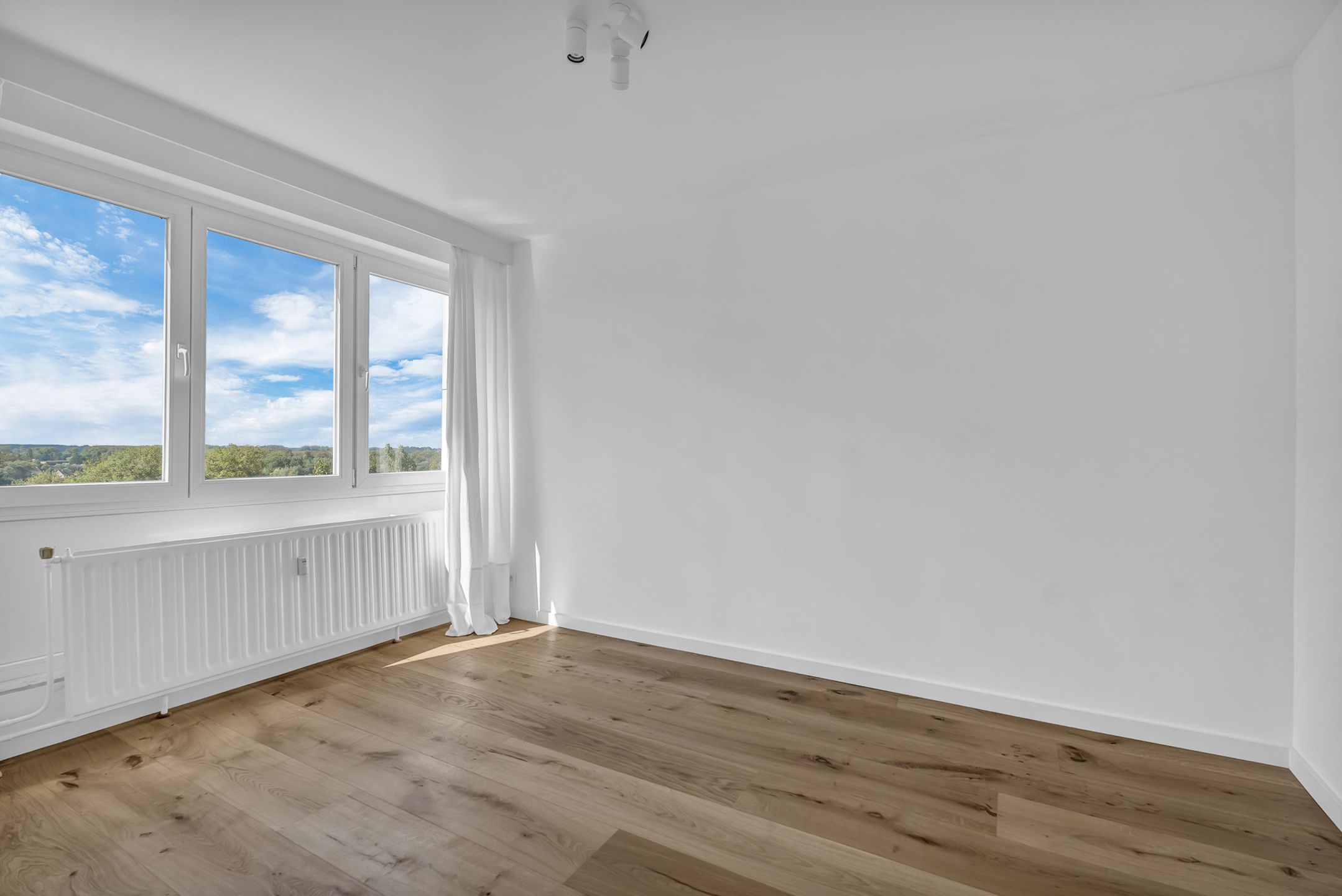 Volledig vernieuwd appartement met adembenemend uitzicht foto 9