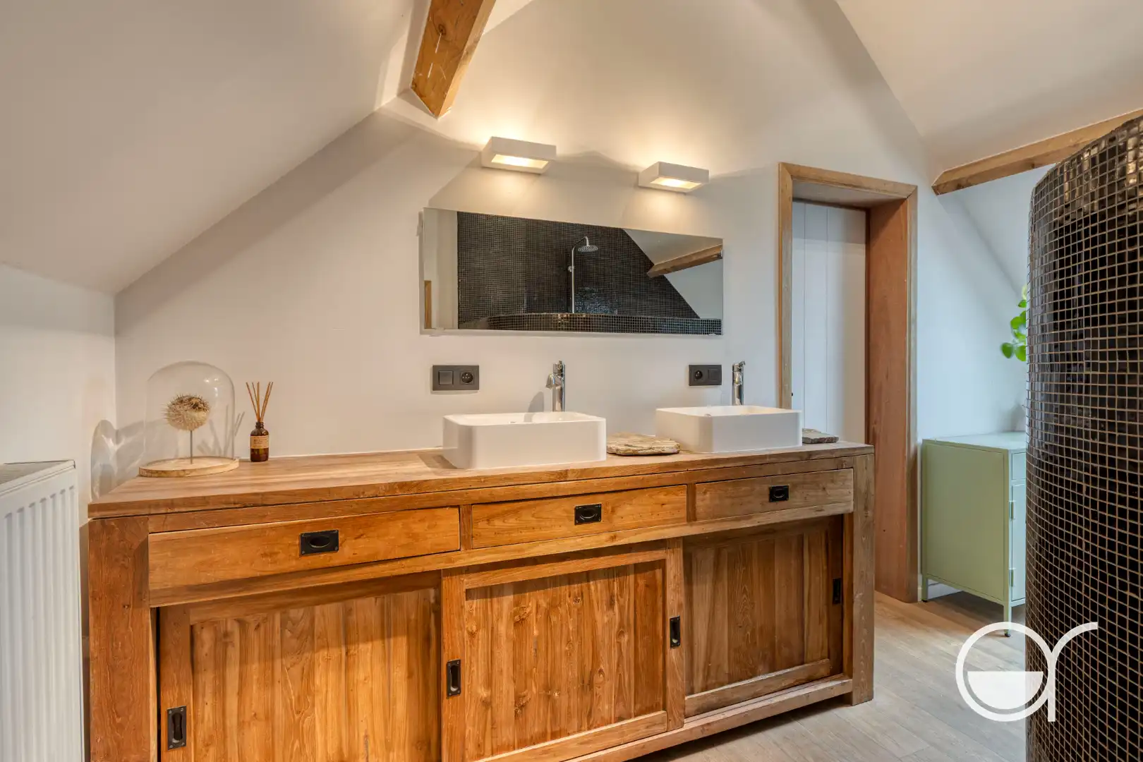 Karaktervolle, volledig gerenoveerde woning met oog voor detail en kwaliteit foto 20