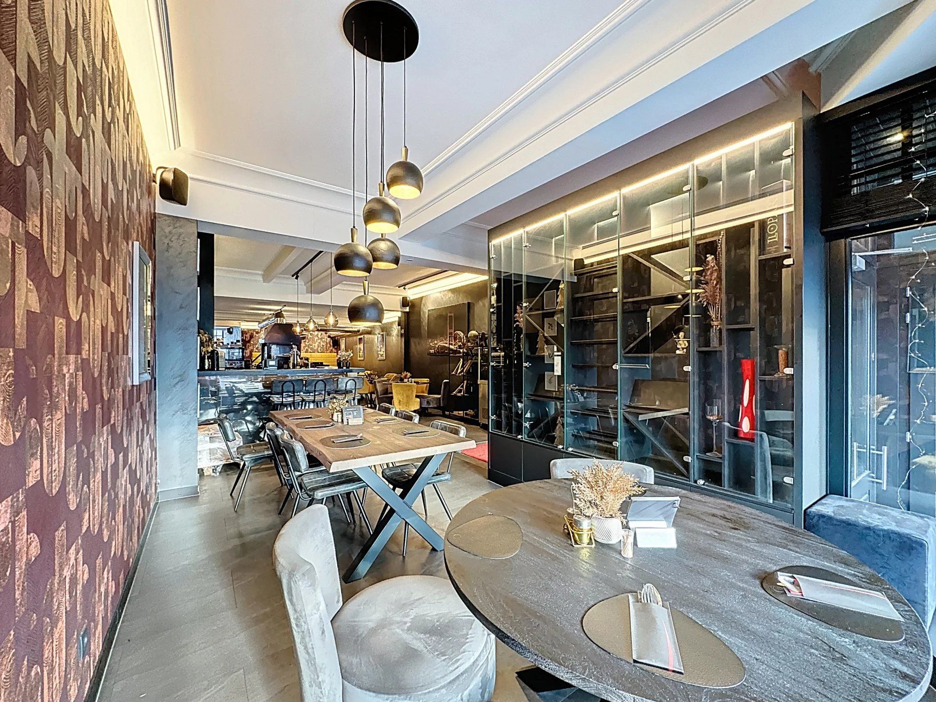 Zeer ruim handelspand met groot terras, buitenberging op toplocatie in Mol-centrum. foto 5