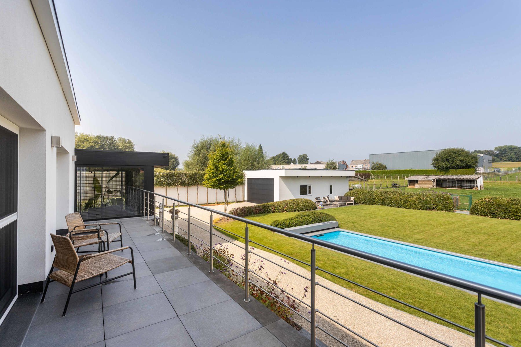 EXCLUSIEVE VILLA MET ZWEMBAD EN PRACHTIGE TUIN! foto 21