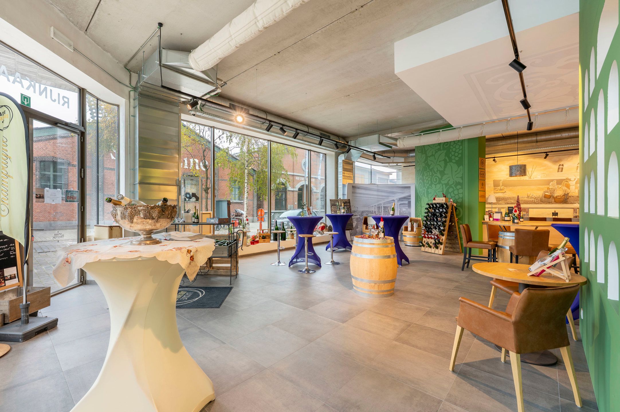 EILANDJE. Commerciële ruimte aan Red Star Line museum. foto 7