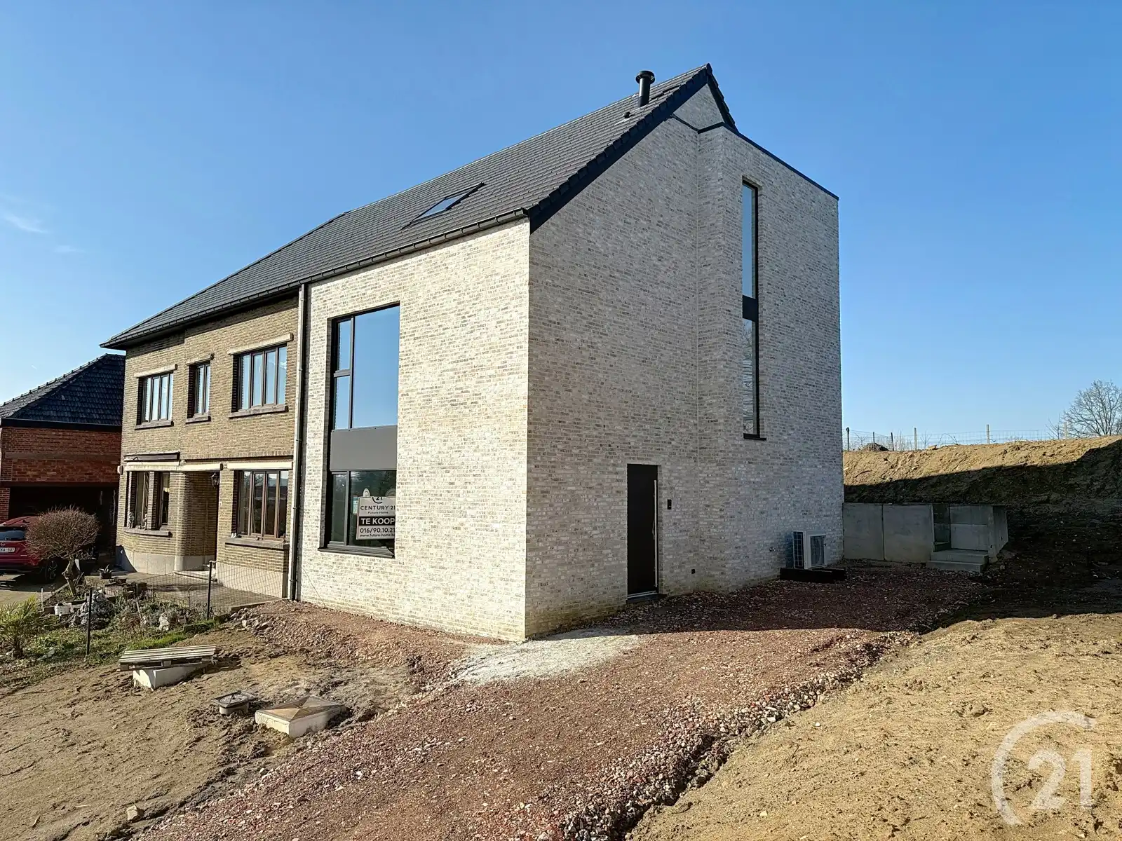 Huis te koop in Scherpenheuvel - Mogelijk aan 6% BTW foto {{pictureIndex}}