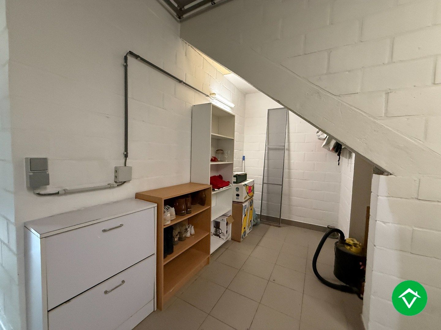 Prachtige rijwoning met 3 slaapkamers, tuin en garage te Roeselare foto 11