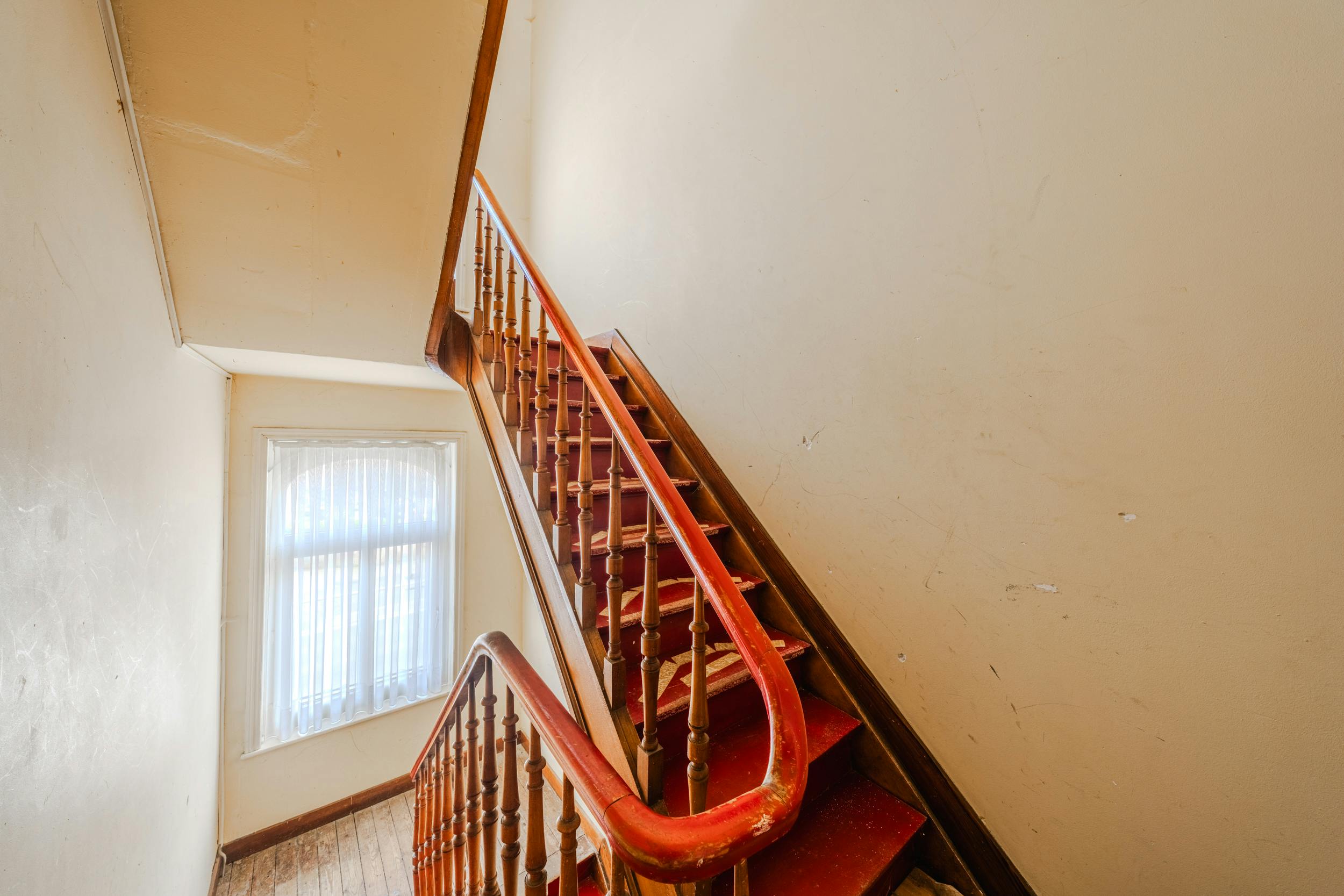 Goed gelegen handelspand met veel potentieel in Lombardsijde foto 26